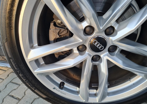 Audi A4 cena 97900 przebieg: 163000, rok produkcji 2020 z Sanok małe 497